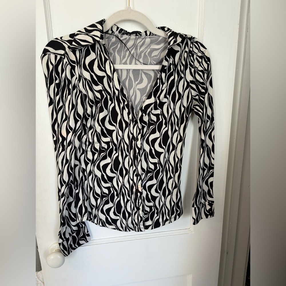Zara Black and White Long Sleeve Patterned Top